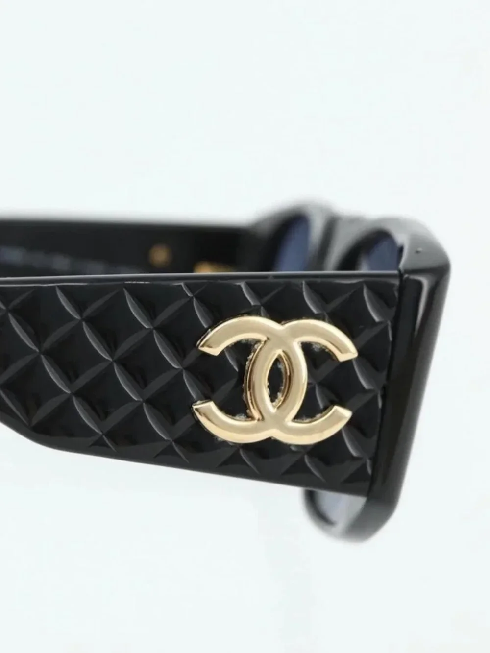 CHANEL Sunglasses plastic Black CC Auth YKZ400